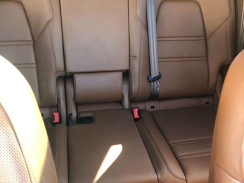 Used 2019 Porsche Cayenne Turbo w/ Sportdesign Package image 14