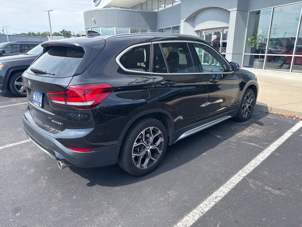 Used 2022 BMW X1 xDrive28i w/ Premium Package AWD/4WD image 4