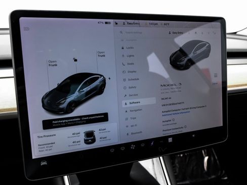 Used 2018 Tesla Model 3 Long Range image 31