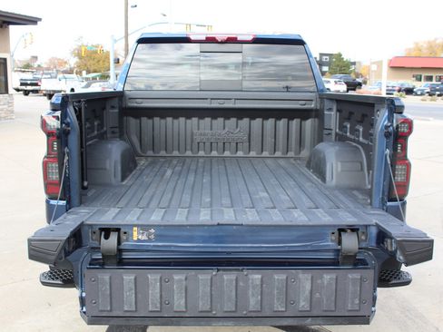 Used 2022 Chevrolet Silverado 1500 High Country w/ High Country Premium Package image 40