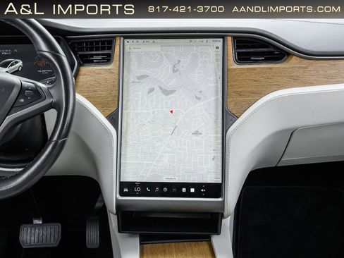 Used 2018 Tesla Model X 75D image 61