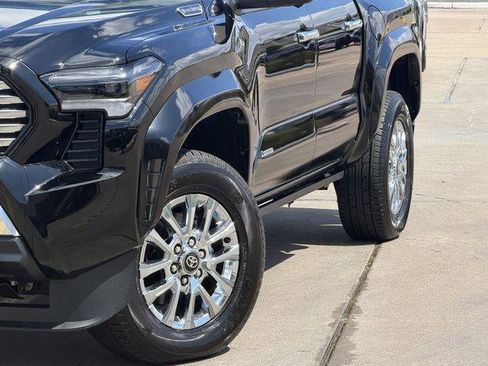 Certified 2025 Toyota Tacoma Limited AWD/4WD image 3