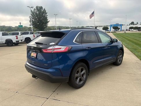 Used 2022 Ford Edge SEL w/ Sport Appearance Package AWD/4WD image 6