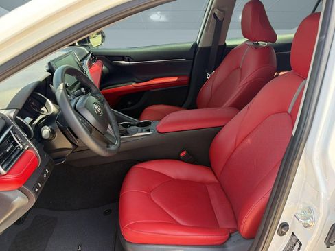 Used 2024 Toyota Camry XSE FWD image 5