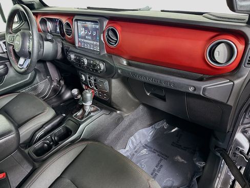 Used 2020 Jeep Wrangler Unlimited Rubicon w/ Uconnect 4C Nav & Sound Group image 30