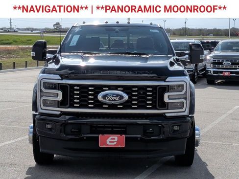 New 2026 Ford F450 Platinum w/ FX4 Off-Road Package image 2