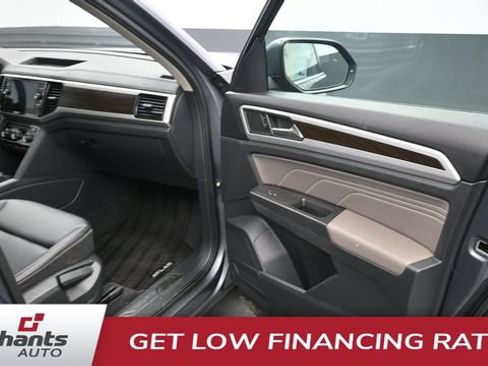Used 2023 Volkswagen Atlas SE w/ Black Wheel Package AWD/4WD image 15