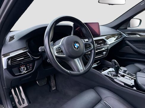 Used 2023 BMW 540i w/ M Sport Package RWD image 9