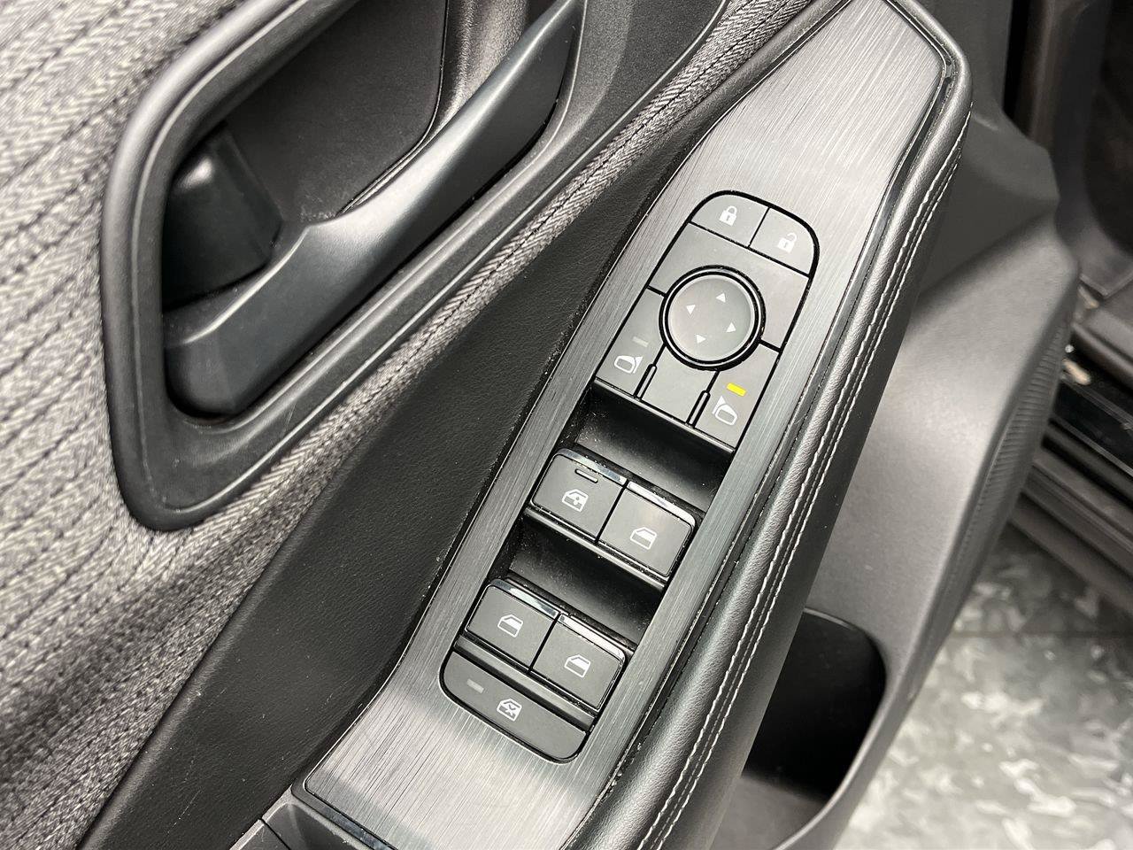 Used 2021 Nissan Rogue S AWD/4WD image 7