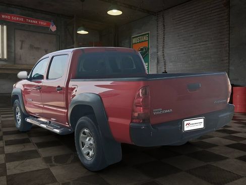 Used 2015 Toyota Tacoma PreRunner w/ Convenience Package RWD image 4