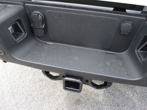 New 2026 Ford F350 King Ranch w/ FX4 Off-Road Package image 14