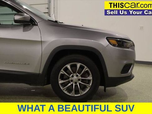 Used 2019 Jeep Cherokee Latitude Plus FWD image 11