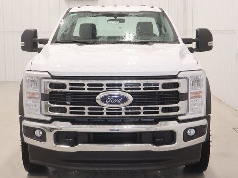 New 2026 Ford F550 4x4 Regular Cab Super Duty image 3
