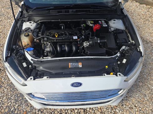 Used 2015 Ford Fusion SE image 14