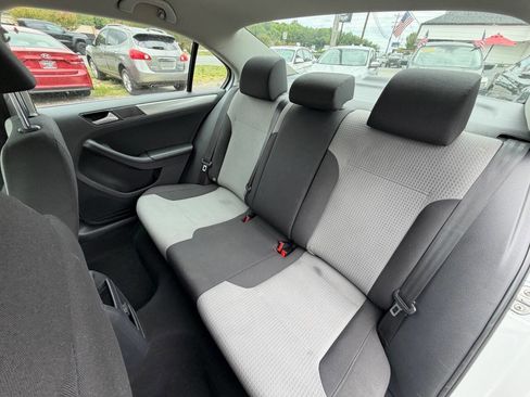 Used 2017 Volkswagen Jetta S FWD image 19
