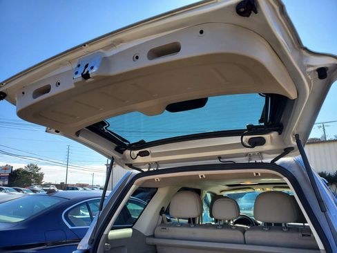 Used 2010 Mercury Mariner Premier image 45