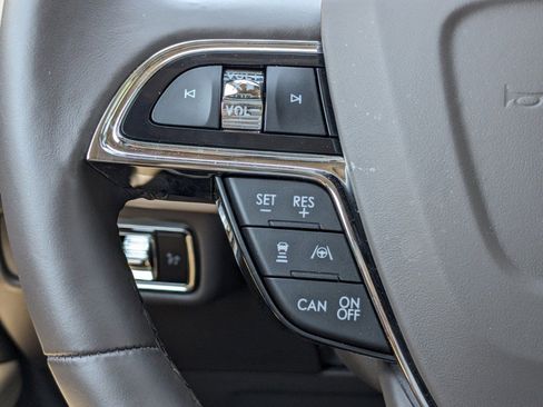 Certified 2023 Lincoln Nautilus Reserve w/ Equipment Group 201A image 27