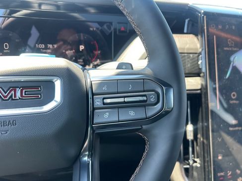 New 2026 GMC Yukon Denali Ultimate AWD/4WD image 22