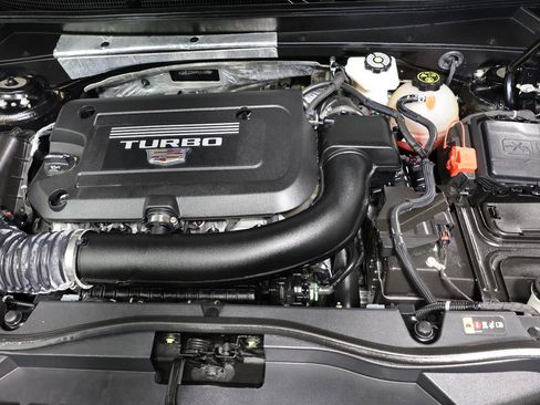 Used 2023 Cadillac XT4 Premium Luxury FWD image 24