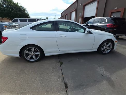Used 2015 Mercedes-Benz C 250 Coupe image 3
