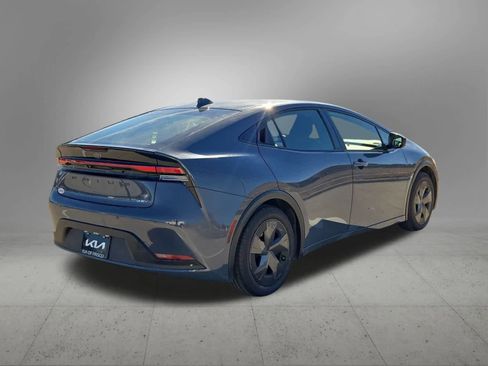 Used 2024 Toyota Prius LE image 6