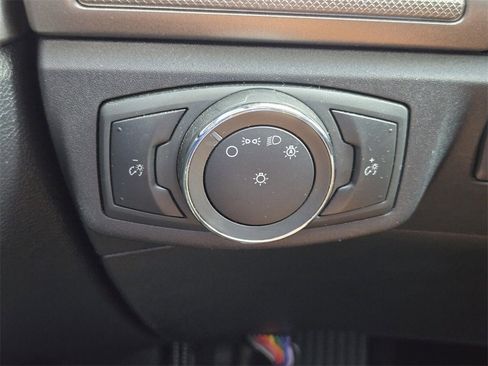 Used 2020 Ford Fusion SE image 29