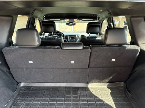 Used 2018 Jeep Grand Cherokee Laredo RWD image 11