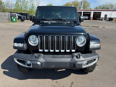 Used 2020 Jeep Wrangler Unlimited Sahara AWD/4WD image 8