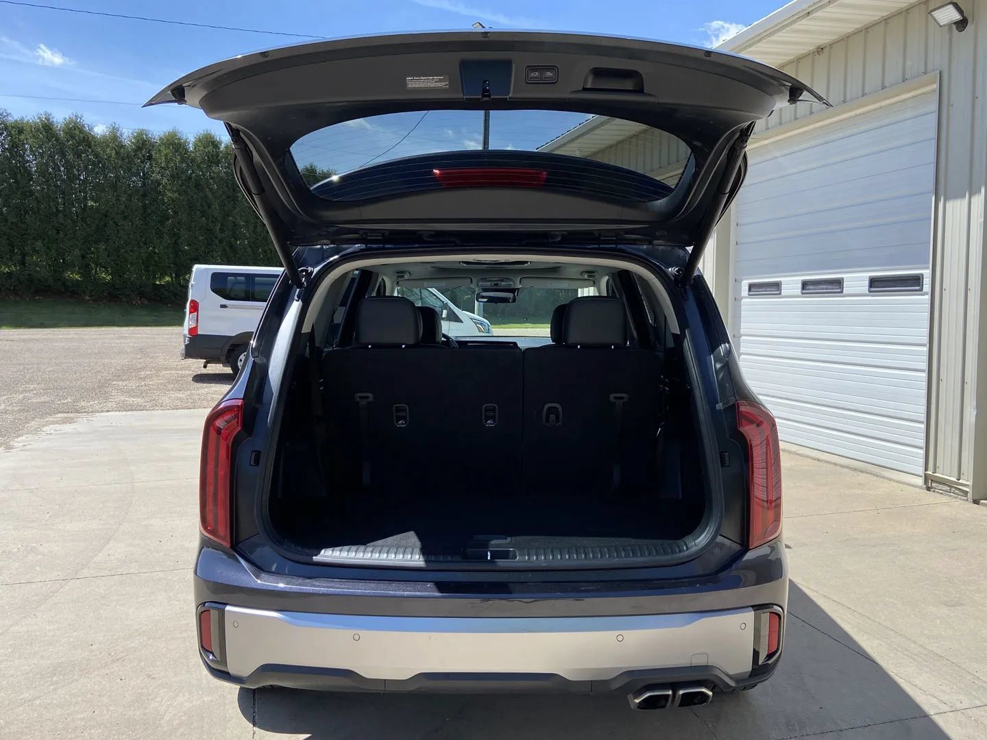 Used 2025 Kia Telluride S AWD/4WD image 28