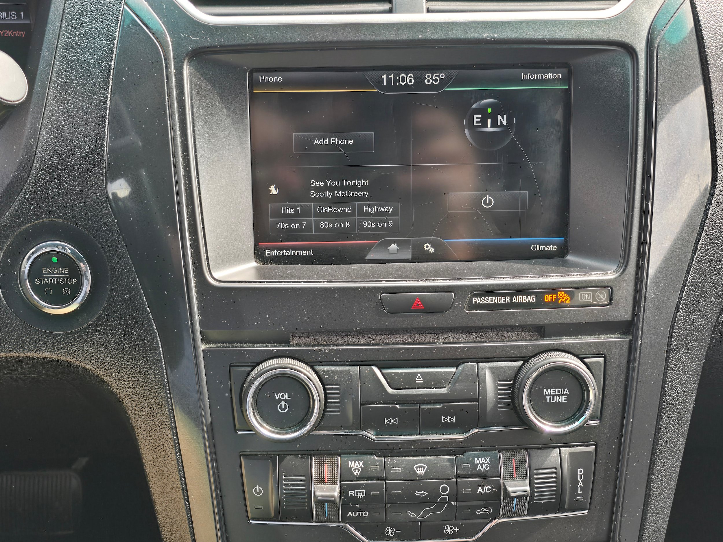 Used 2016 Ford Explorer XLT w/ Equipment Group 201A AWD/4WD image 14