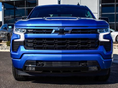 Used 2022 Chevrolet Silverado 1500 RST image 2