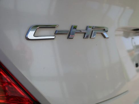 Used 2021 Toyota C-HR LE image 48