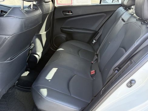 Certified 2020 Toyota Prius Prime Limited w/ Carpet Mat Package image 31