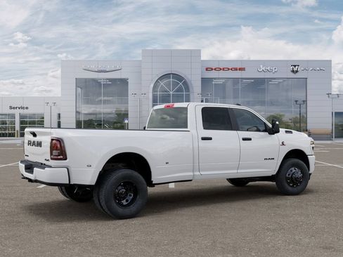 New 2026 RAM 3500 Big Horn AWD/4WD image 4