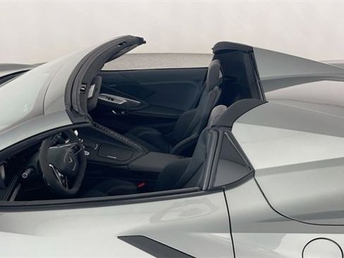 Used 2022 Chevrolet Corvette Stingray Convertible w/ 1LT image 42