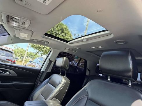 Used 2018 Chevrolet Traverse LT AWD/4WD image 12