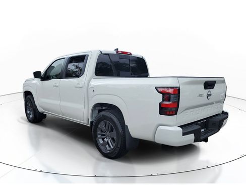 New 2026 Nissan Frontier SV w/ SV Convenience Package RWD image 3