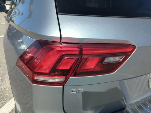 Used 2022 Volkswagen Tiguan SE image 14