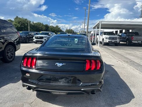 Used 2019 Ford Mustang Coupe RWD image 18