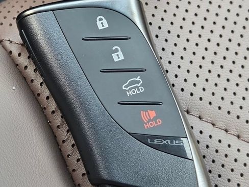 Used 2025 Lexus ES 350 w/ Accessory Package (Z1) FWD image 36