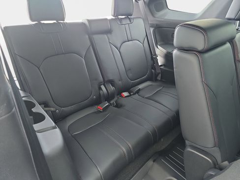 New 2025 Honda Pilot Black Edition image 12