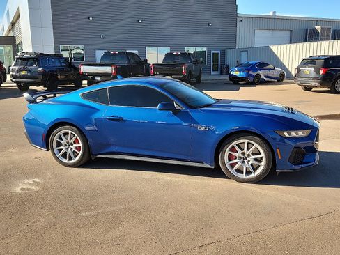 Used 2024 Ford Mustang GT Premium image 5