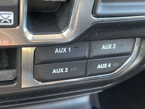 Used 2021 Jeep Wrangler Unlimited Sahara w/ Safety Group image 7