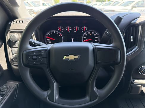 Used 2024 Chevrolet Silverado 1500 Custom image 18