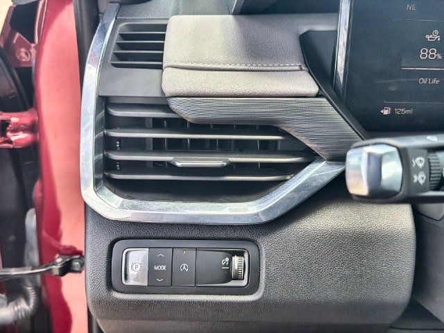Certified 2026 GMC Acadia Elevation w/ Elevation Premium Package FWD image 17