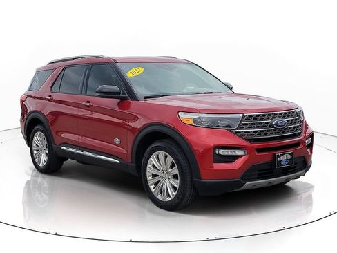 Used 2022 Ford Explorer King Ranch w/ Premium Technology Package AWD/4WD image 3