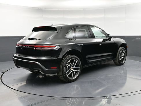 New 2026 Porsche Macan AWD/4WD image 8