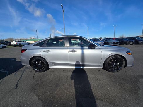 Used 2025 Honda Civic Sport image 2