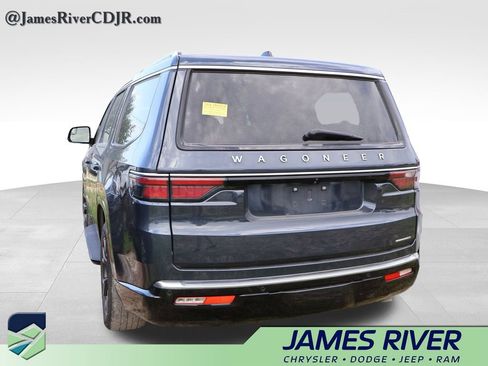 Used 2024 Jeep Wagoneer Series III AWD/4WD image 21