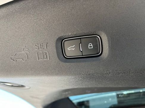 Used 2025 Ford Expedition Max Platinum AWD/4WD image 28